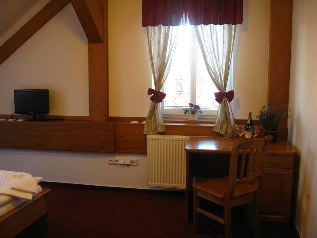 Pension U Vsech Certu Jicin Exterior photo