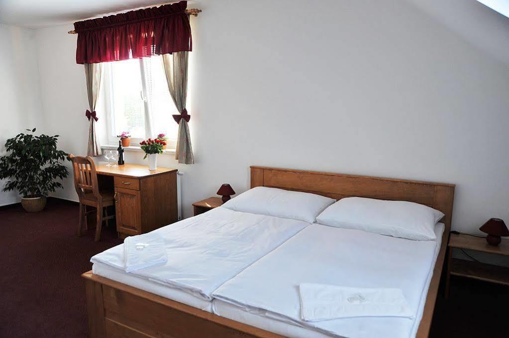Pension U Vsech Certu Jicin Exterior photo